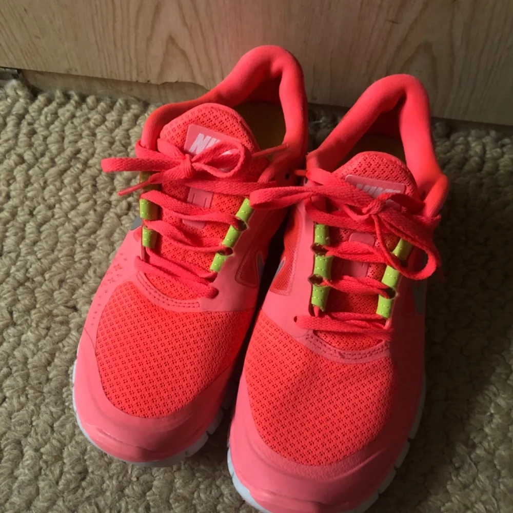 Women’s Nike Free Run Shoes Pink US Size 6.5 - Picture 6 of 8